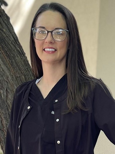 Courtney, Dental Assistant